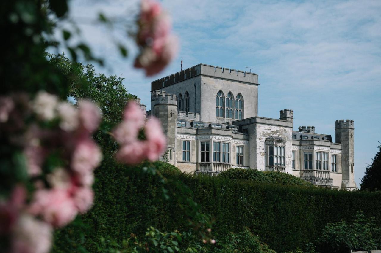 Отель Ashridge House Беркхамстед Экстерьер фото
