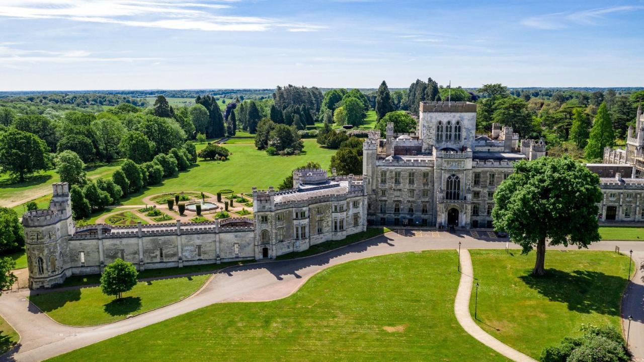 Отель Ashridge House Беркхамстед Экстерьер фото