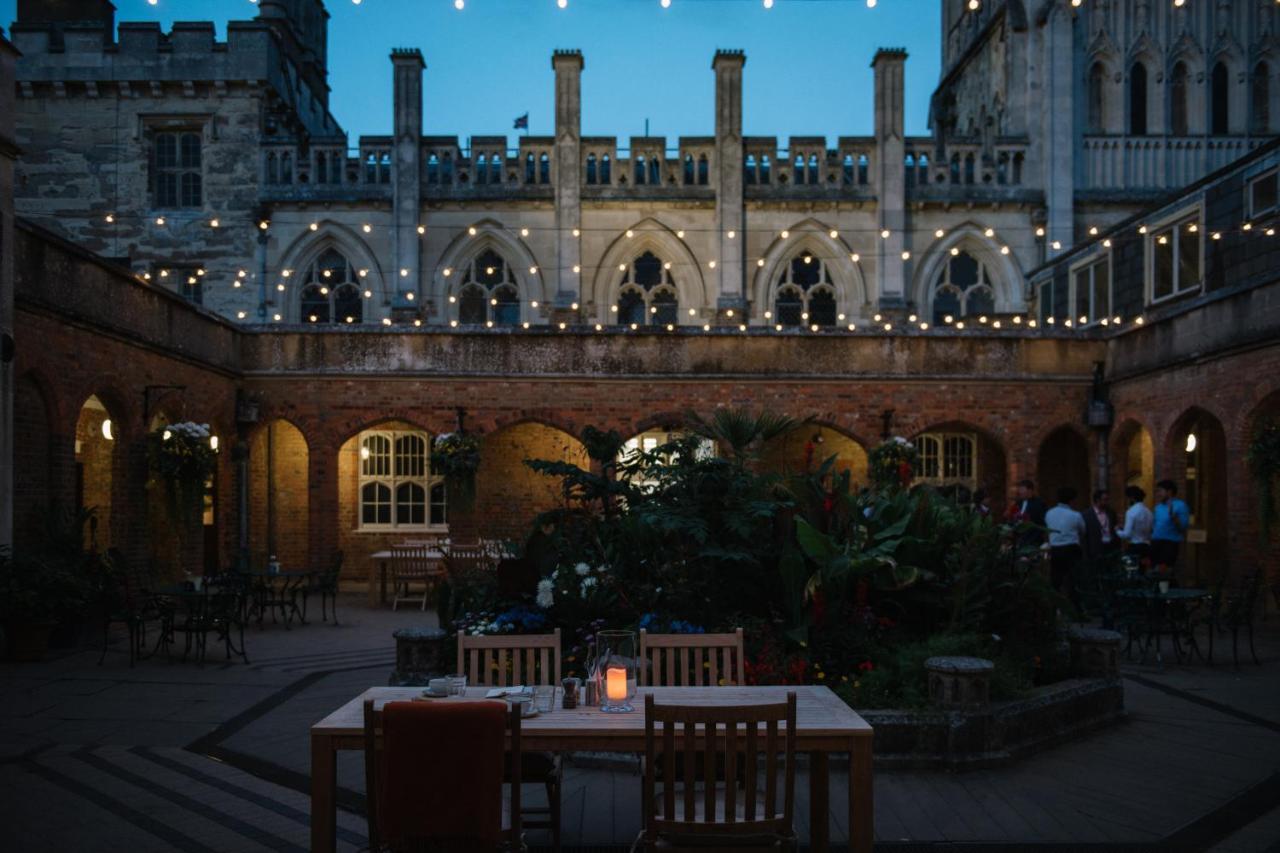 Отель Ashridge House Беркхамстед Экстерьер фото